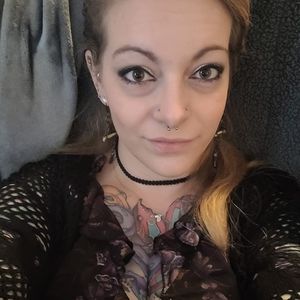Meet your Posher, Liana